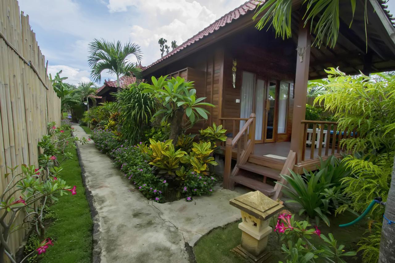 Amora Hut'S Lembongan Exterior foto