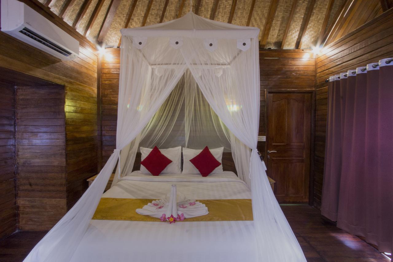 Amora Hut'S Lembongan Exterior foto